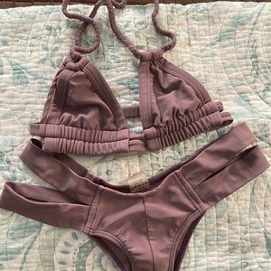 Grew out of it. Only worn a few times!